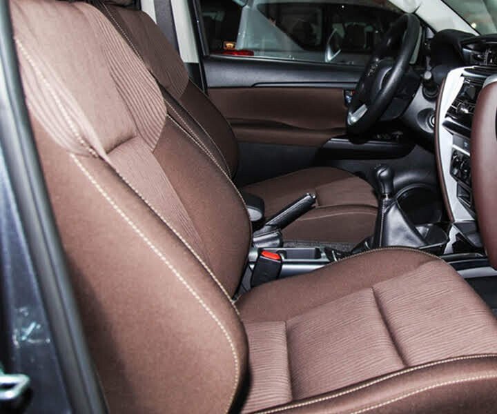 Toyota Fortuner 2.4G 4x2 MT 2018 - Hình 29