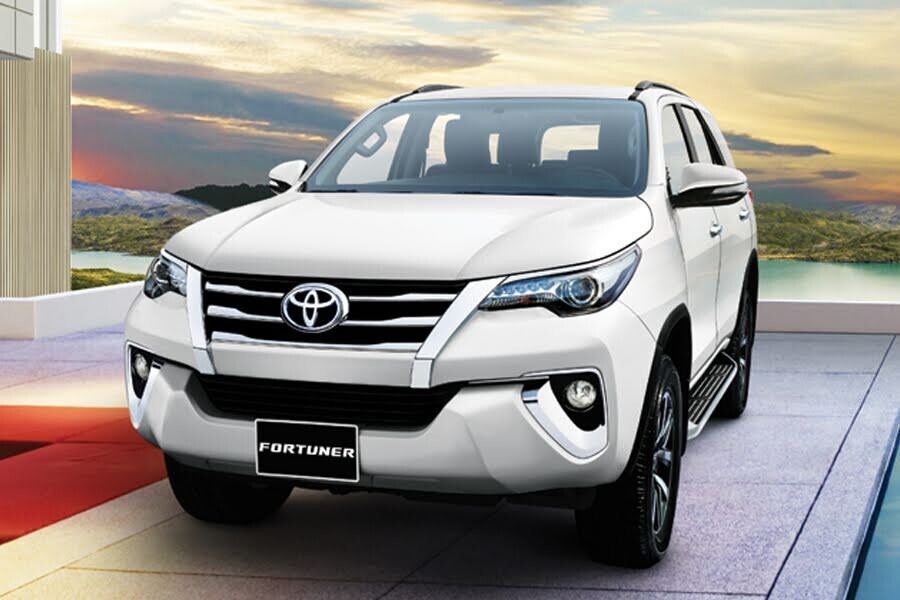 Toyota Fortuner 2.8V 4x4 2018 - Hình 1