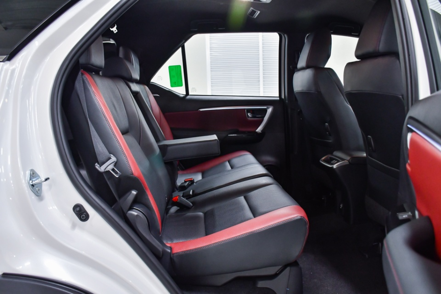 Hàng ghế thứ hai rộng rãi