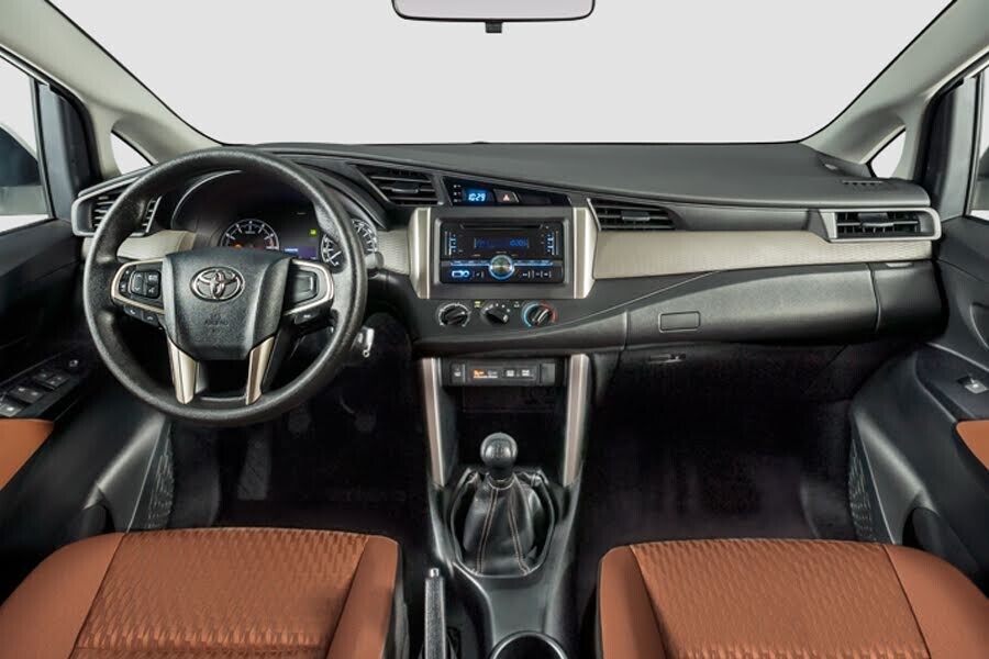 Toyota Innova 2.0E 2018 - Hình 26
